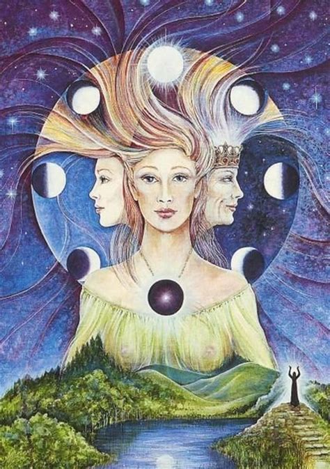 Triple goddess symbolism in wicca
